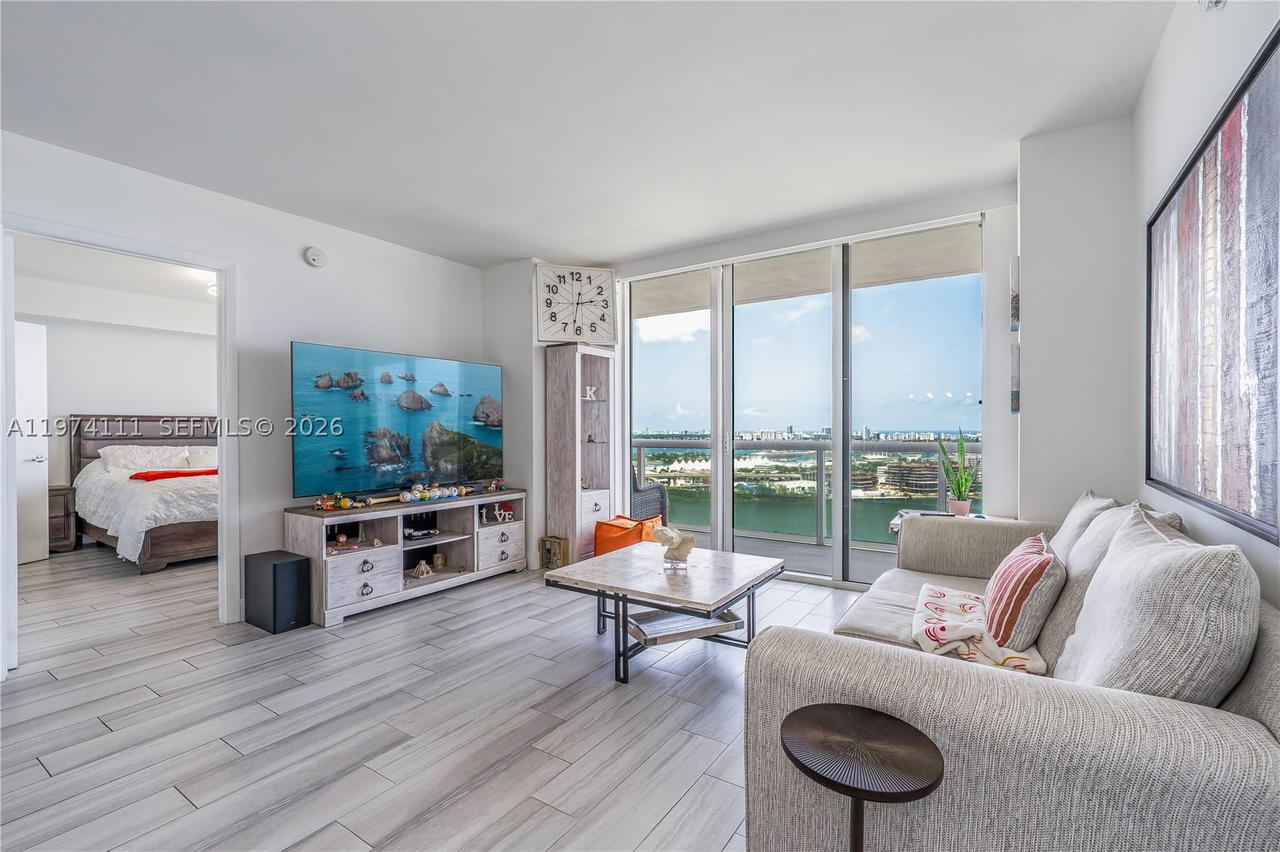 Real estate property located at 50 Biscayne Blvd #3106, Miami-dade, 50 Biscayne Condo, Miami, FL