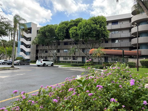 Real estate property located at 1100 Colony Point Cir #316, Broward, Colony Point 3 Condo, Pembroke Pines, FL
