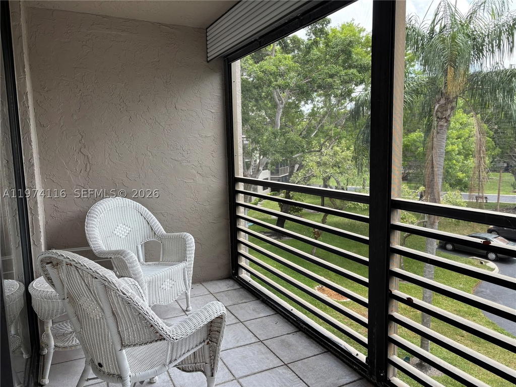 Real estate property located at 1100 Colony Point Cir #316, Broward, Colony Point 3 Condo, Pembroke Pines, FL