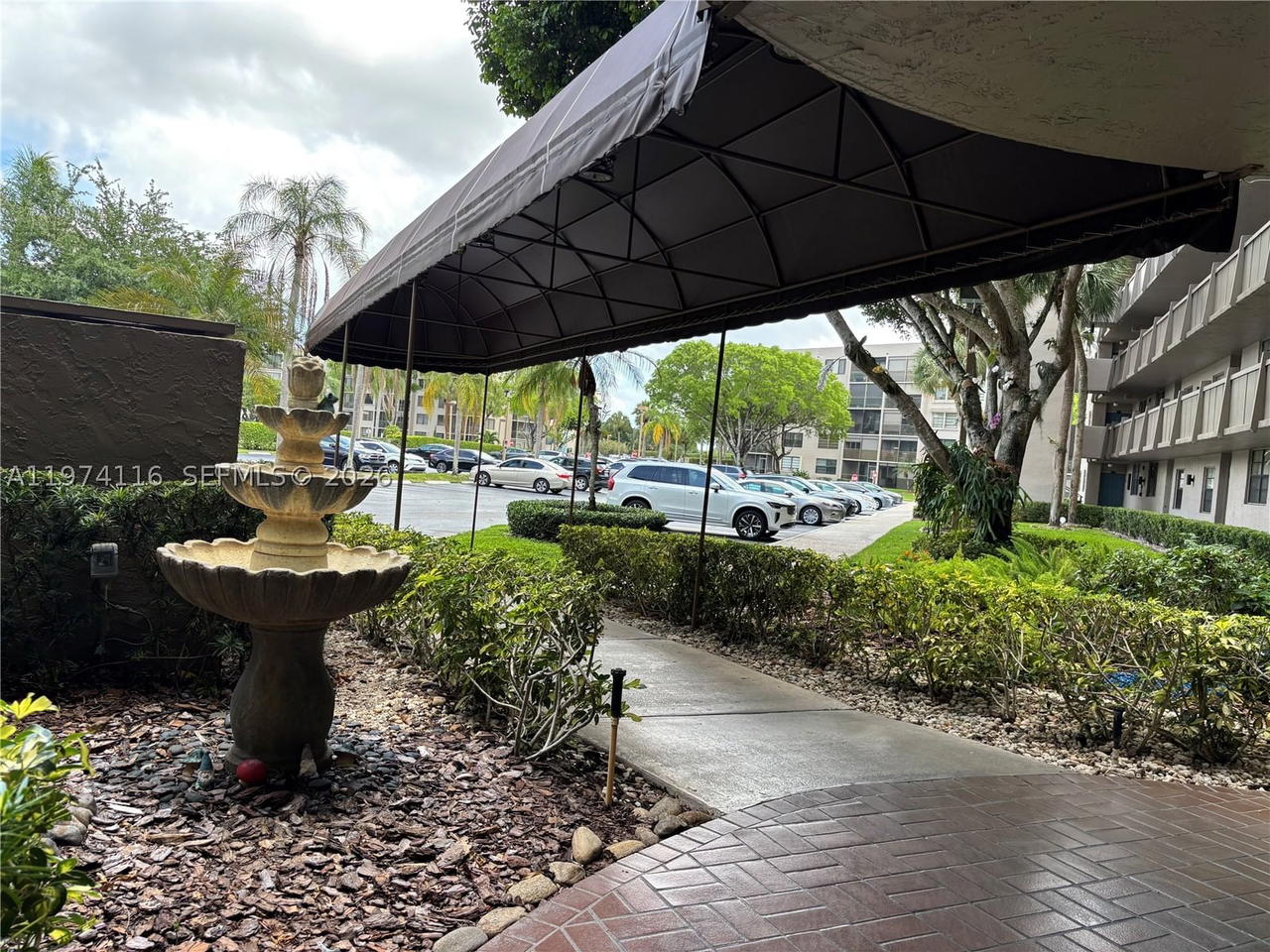 Real estate property located at 1100 Colony Point Cir #316, Broward, Colony Point 3 Condo, Pembroke Pines, FL