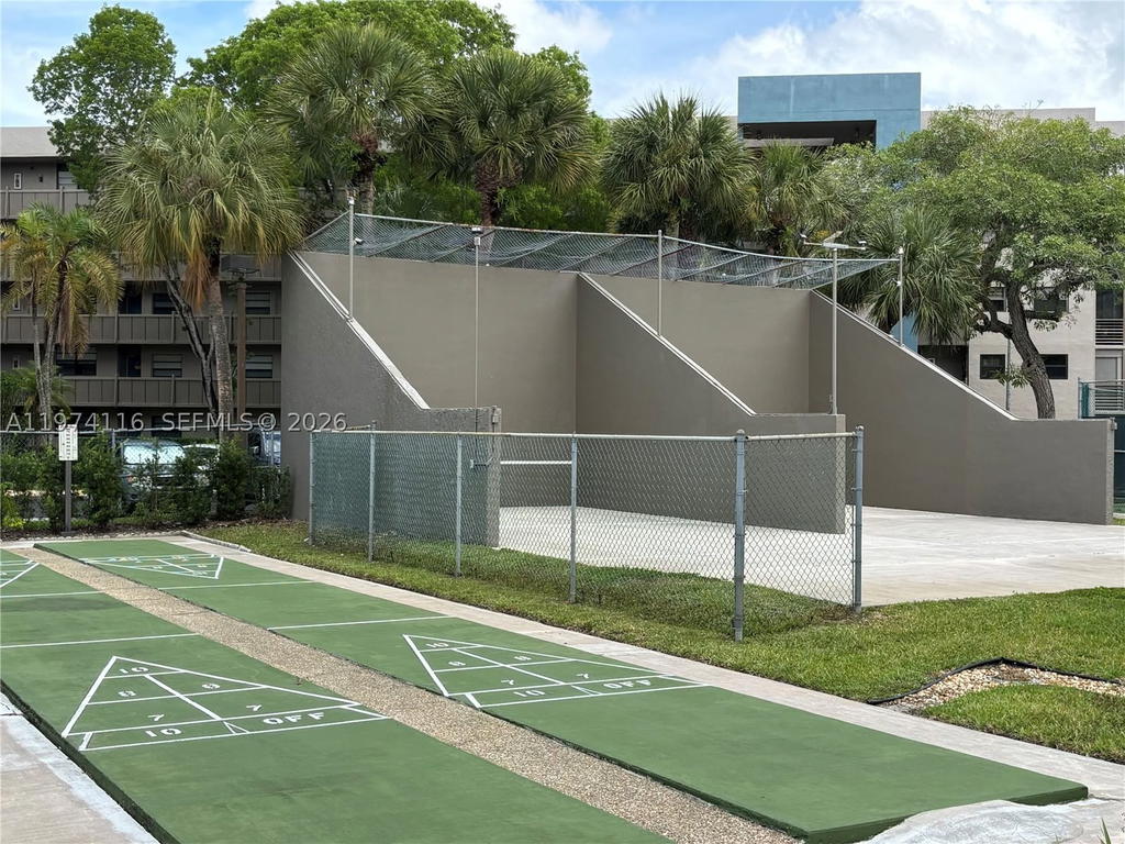Real estate property located at 1100 Colony Point Cir #316, Broward, Colony Point 3 Condo, Pembroke Pines, FL