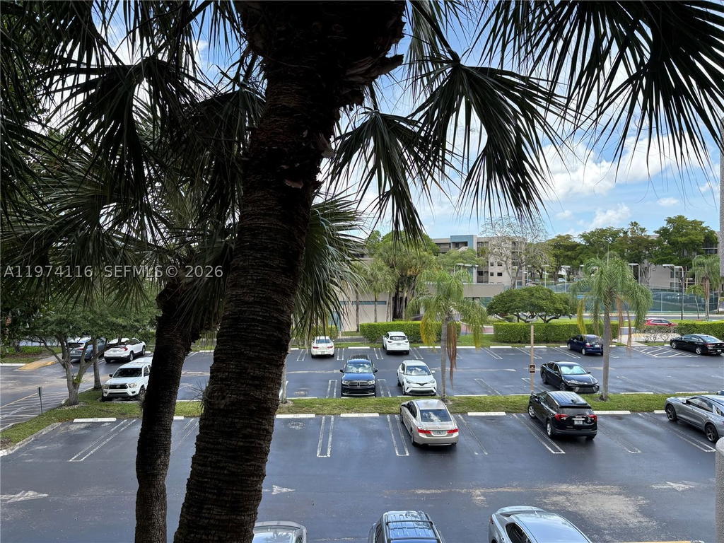 Real estate property located at 1100 Colony Point Cir #316, Broward, Colony Point 3 Condo, Pembroke Pines, FL