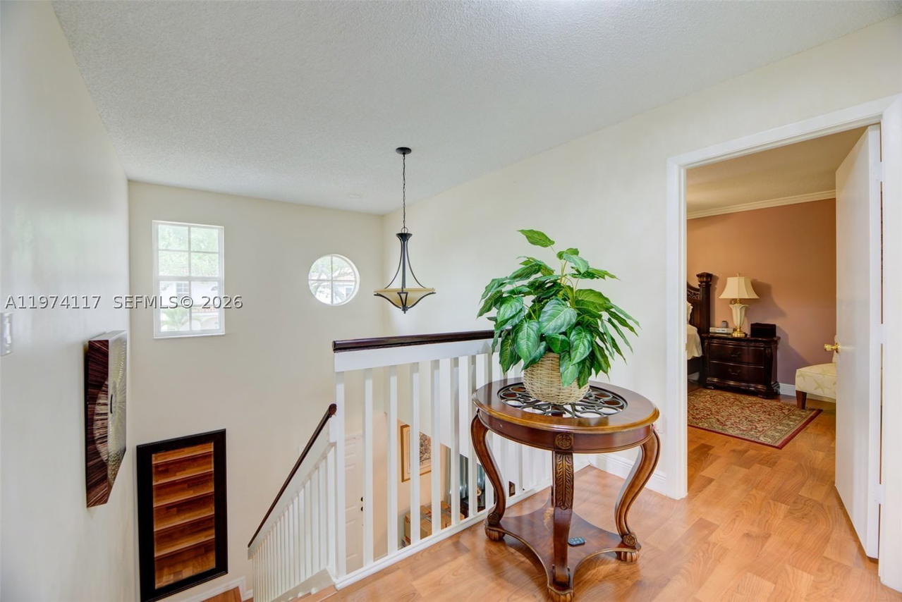 Real estate property located at 10 110th Ave, Broward, Wedgewood Estates, Plantation, FL