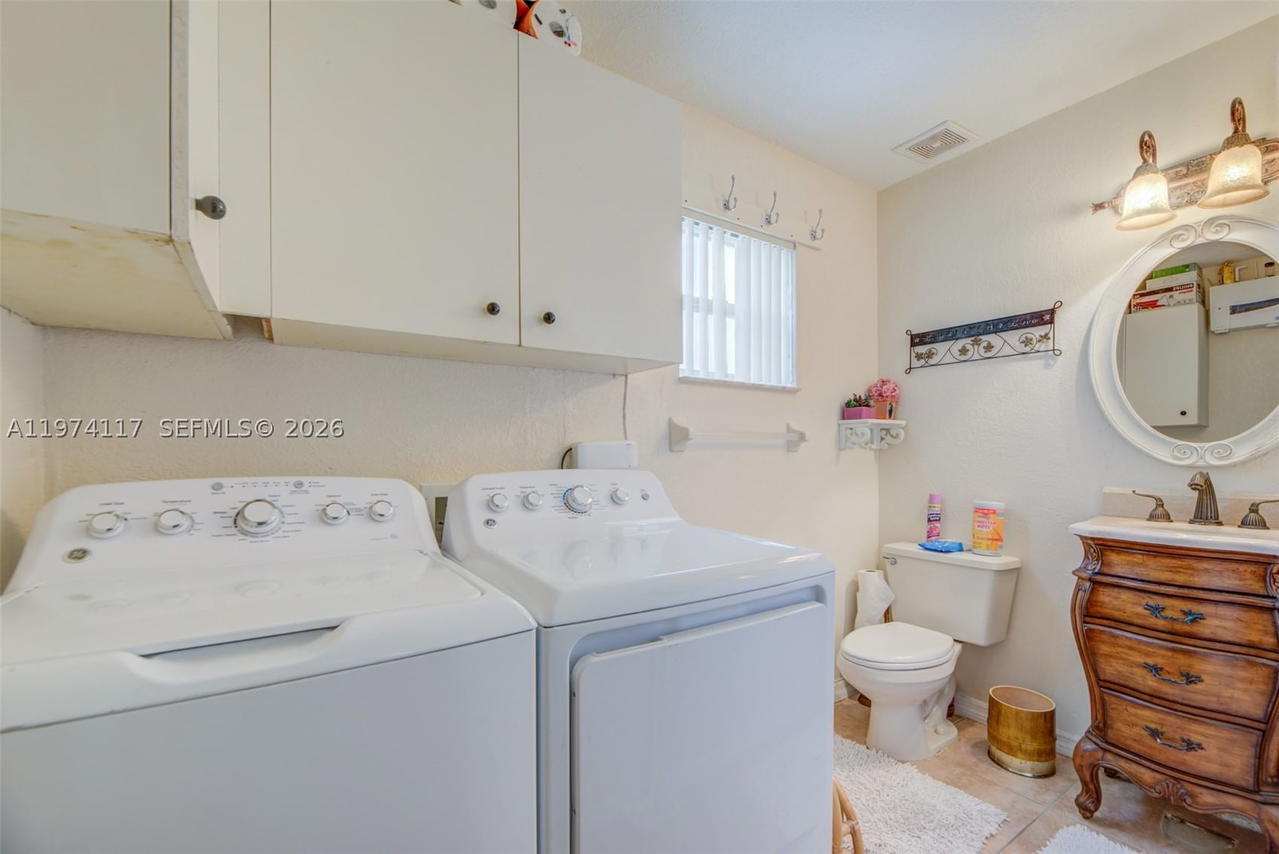 Real estate property located at 10 110th Ave, Broward, Wedgewood Estates, Plantation, FL