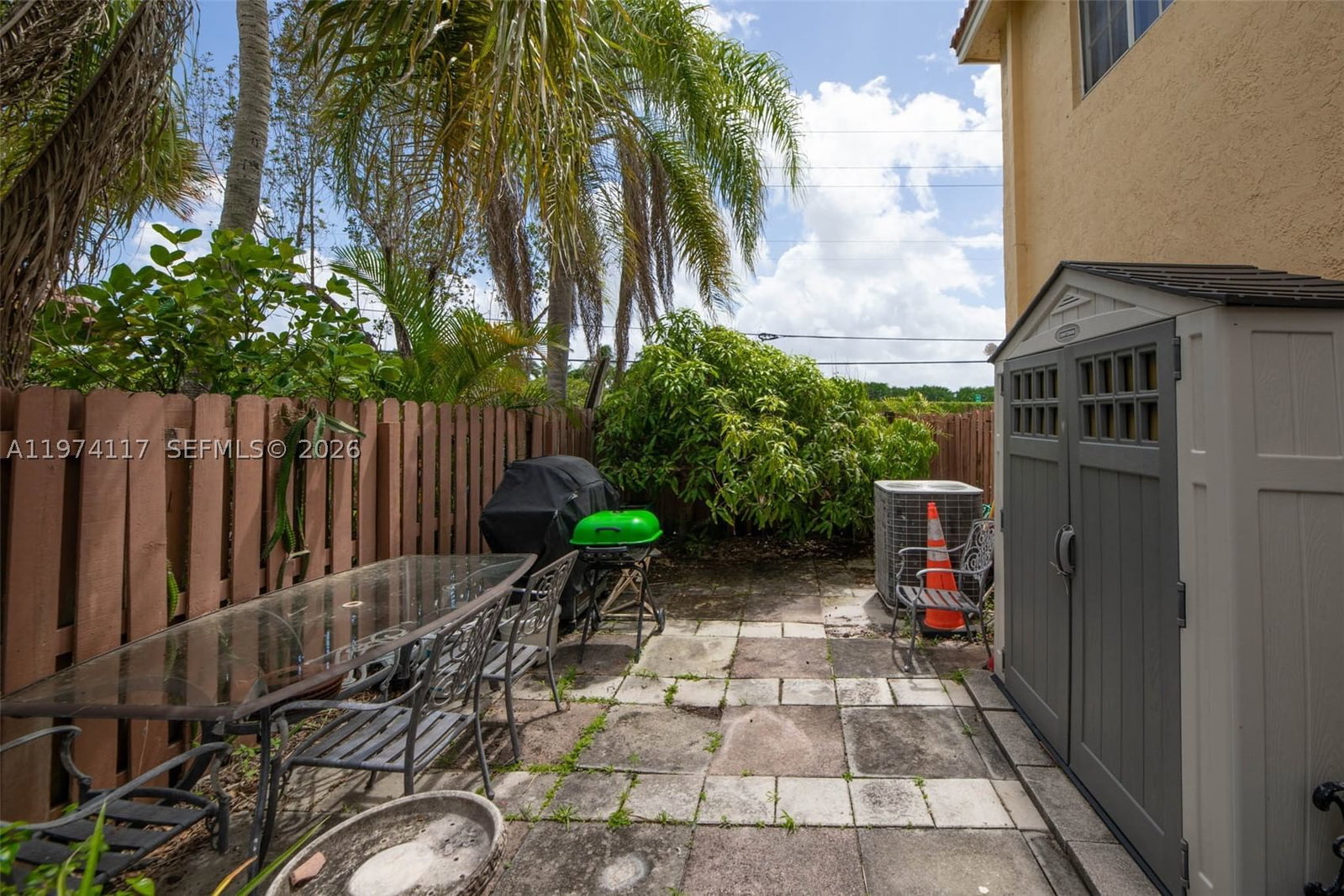 Real estate property located at 10 110th Ave, Broward, Wedgewood Estates, Plantation, FL