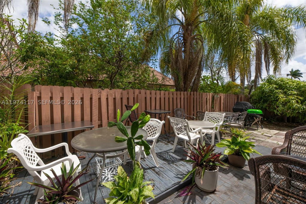 Real estate property located at 10 110th Ave, Broward, Wedgewood Estates, Plantation, FL