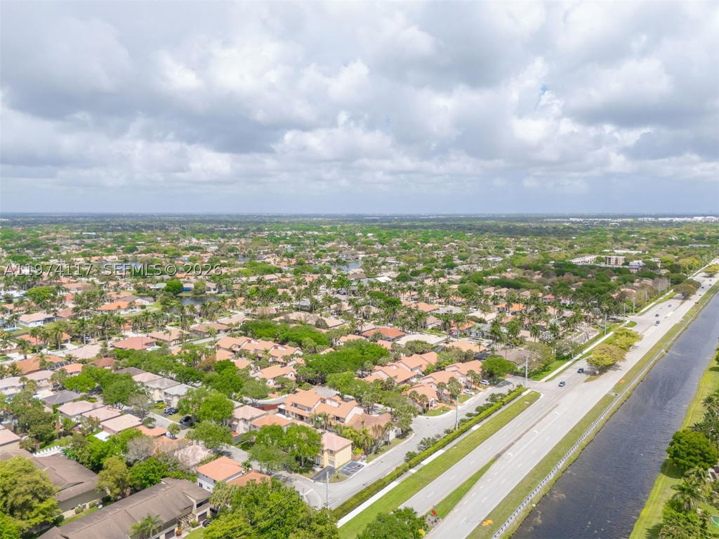 Real estate property located at 10 110th Ave, Broward, Wedgewood Estates, Plantation, FL