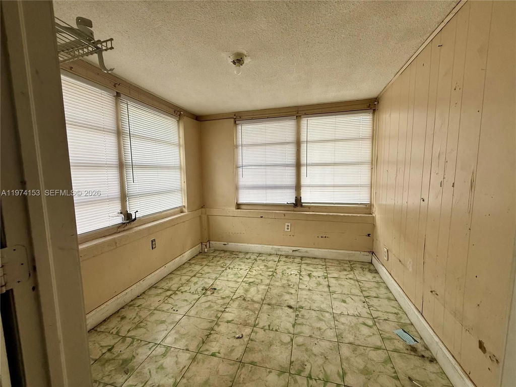 Real estate property located at 2228 2nd St, Miami-dade, Revision Of Kenilworth, Miami, FL