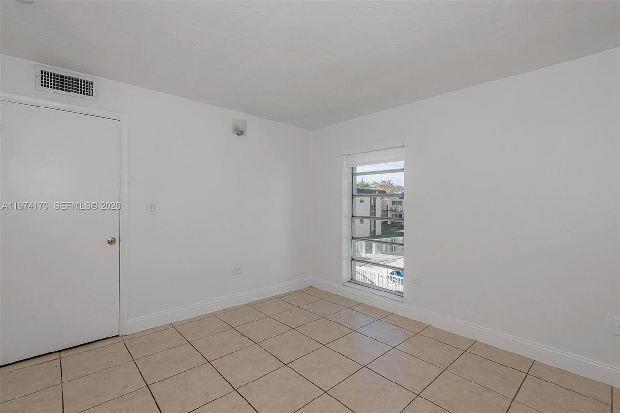 Real estate property located at 7256 94th Pl A8, Miami-dade, Sunset Palms West Condo, Miami, FL
