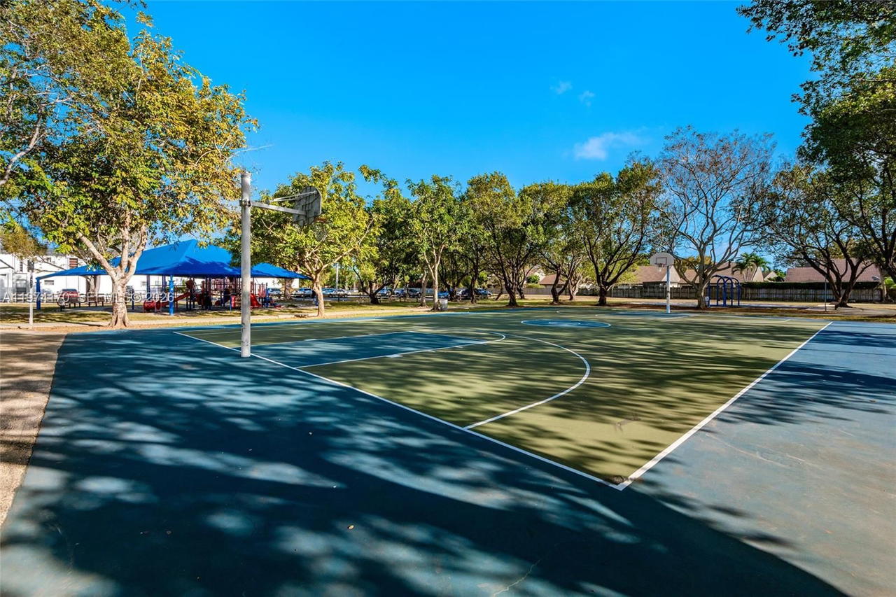 Real estate property located at 7256 94th Pl A8, Miami-dade, Sunset Palms West Condo, Miami, FL