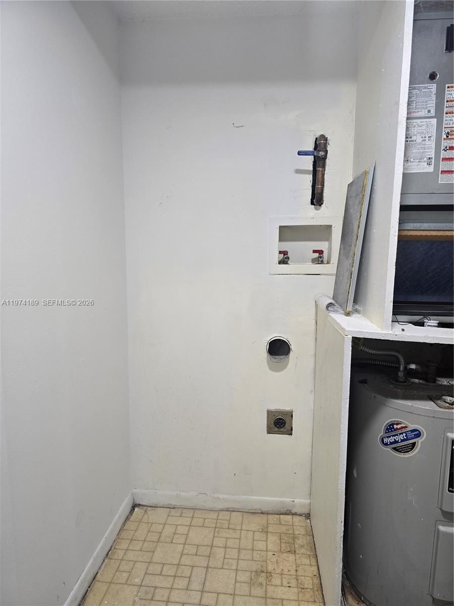 Real estate property located at 5920 Coral Lake Dr #208, Broward, Coral Gate Iv Condo, Margate, FL