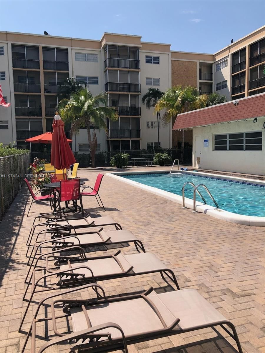 Real estate property located at 220 9th Ave #510, Broward, Parkside Towers Condo, Hallandale Beach, FL