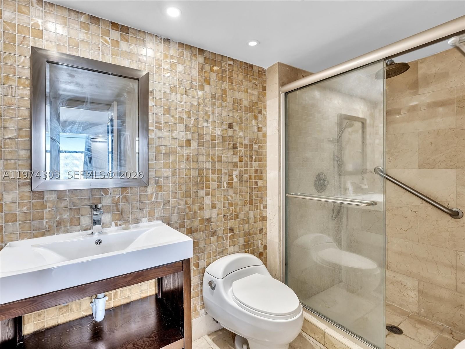 Real estate property located at 20335 Country Club Dr #310, Miami-dade, Coronado Condo- Tower Ii, Aventura, FL