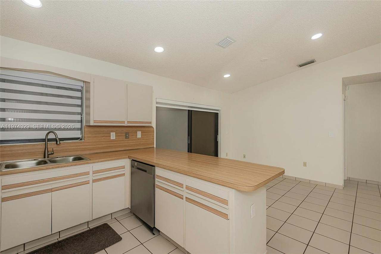 Real estate property located at 5790 148th Pl, Miami-dade, West Miller Heights Sec 2, Miami, FL