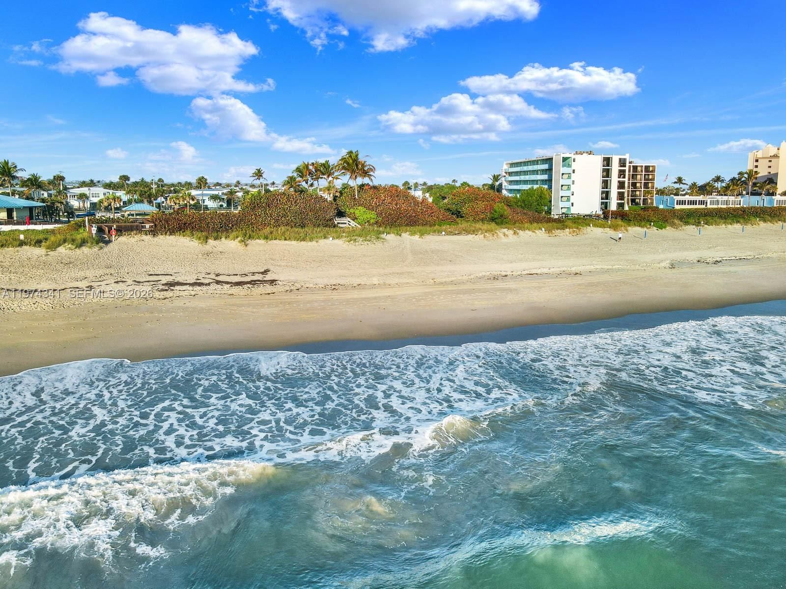 Real estate property located at 10751 Ocean, Unit B2, St Lucie, Venture Iii/venture Harbou, Jensen Beach, FL
