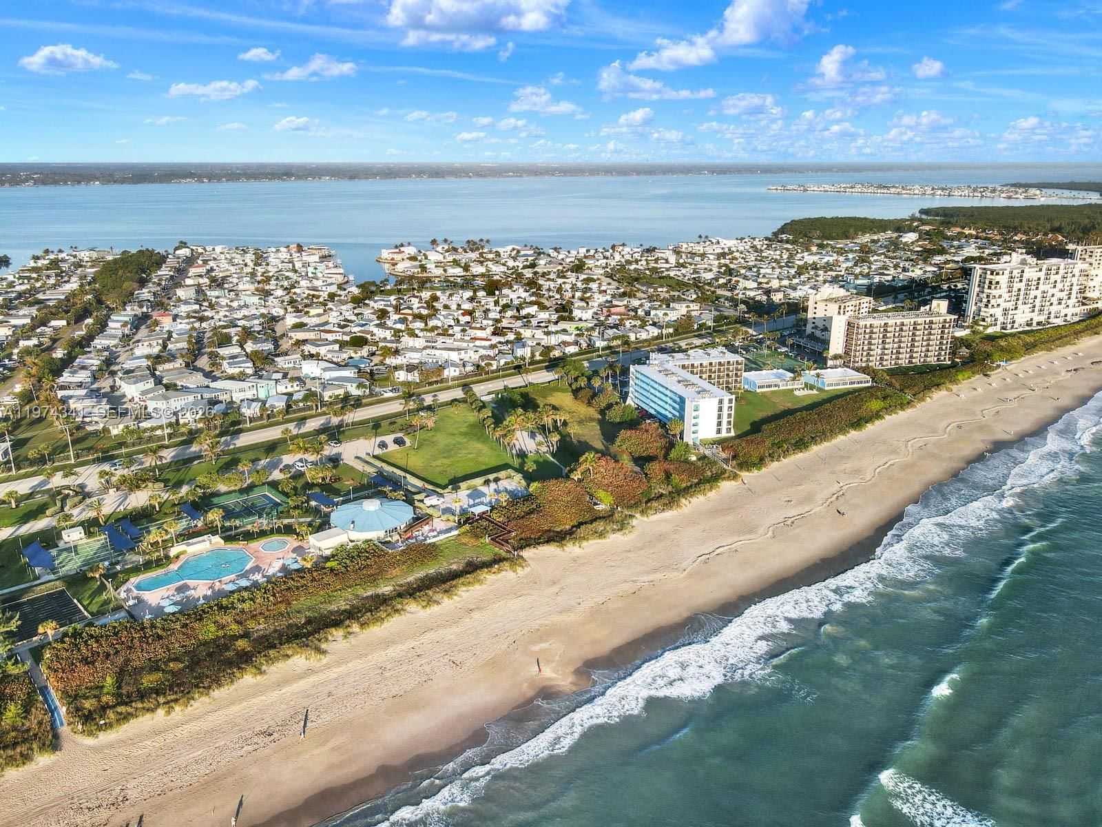 Real estate property located at 10751 Ocean, Unit B2, St Lucie, Venture Iii/venture Harbou, Jensen Beach, FL