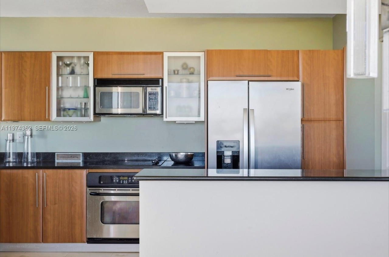 Real estate property located at 610 Las Olas Blvd #1617, Broward, The Symphony, Fort Lauderdale, FL