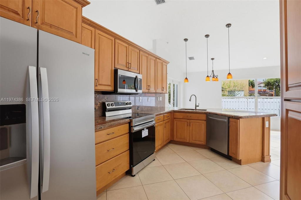 Real estate property located at 12930 20th St, Broward, Flamingo Estates, Miramar, FL