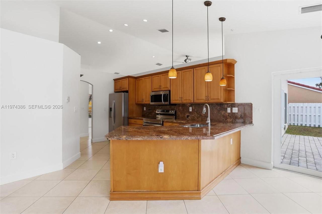 Real estate property located at 12930 20th St, Broward, Flamingo Estates, Miramar, FL