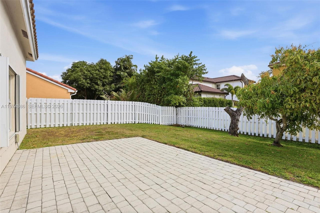 Real estate property located at 12930 20th St, Broward, Flamingo Estates, Miramar, FL