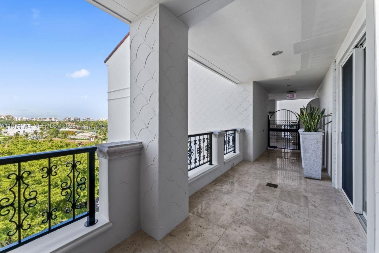 Real estate property located at 5266 Fisher Island Dr #5266, Miami-dade, Bayview Fisher Isl Condo, Miami Beach, FL