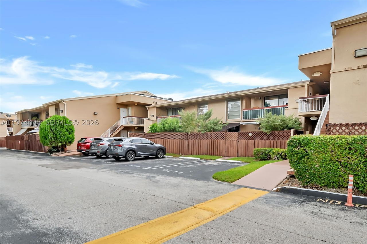 Real estate property located at 13787 66th St #254D, Miami-dade, The Meadows Lake North Co, Miami, FL