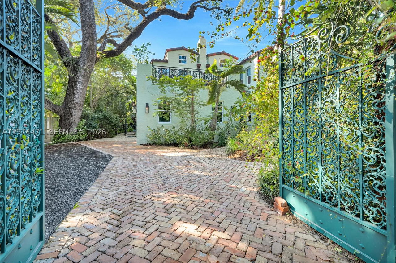 Real estate property located at 1720 Espanola Dr, Miami-dade, Espanola Heights, Miami, FL