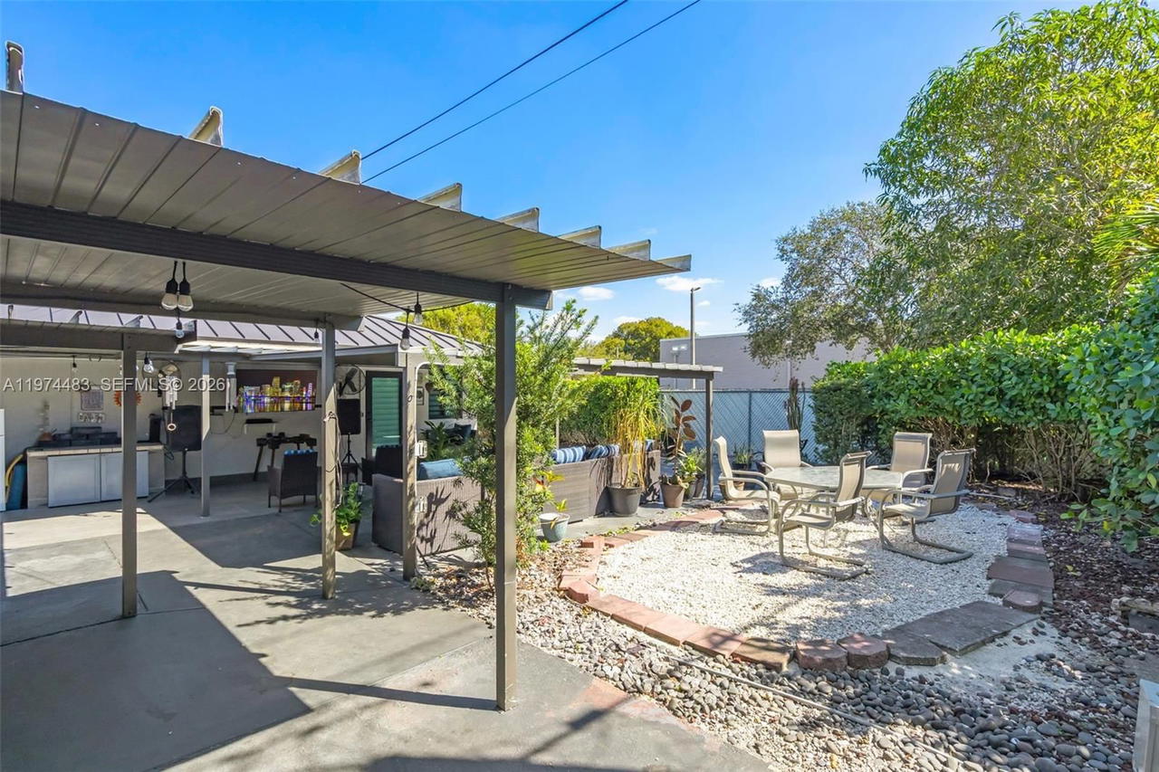 Real estate property located at 42 44th St, Miami-dade, Andrews Park Addn, Hialeah, FL