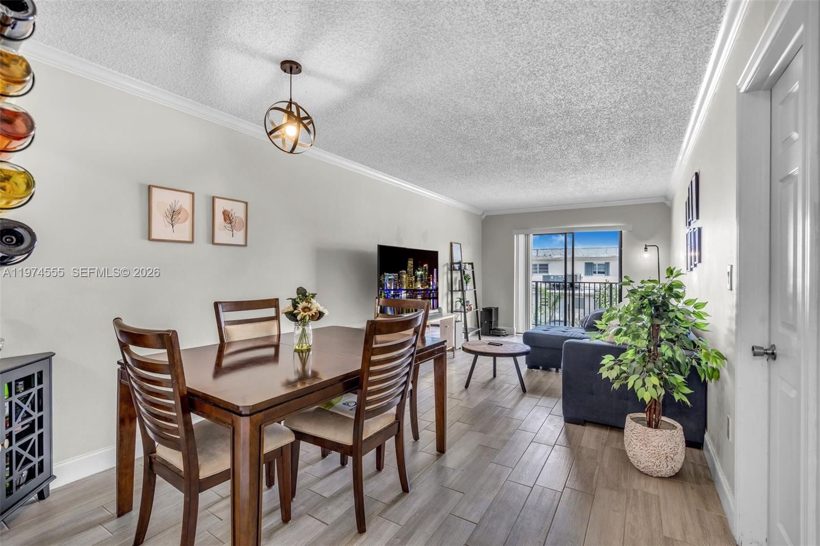 Real estate property located at 2514 Taylor St #11, Broward, Balaban Villa Condo, Hollywood, FL