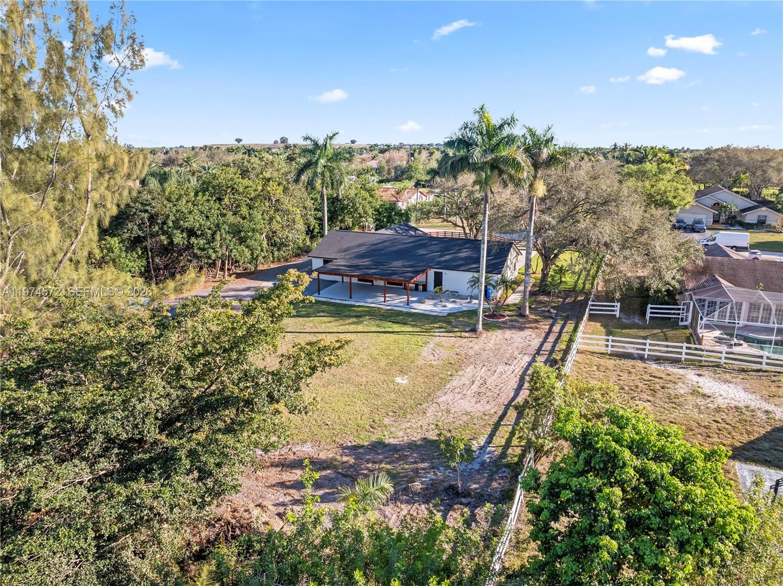 Real estate property located at 15131 31st Ct, Broward, Fla Fruit Lands Co Sub No, Davie, FL
