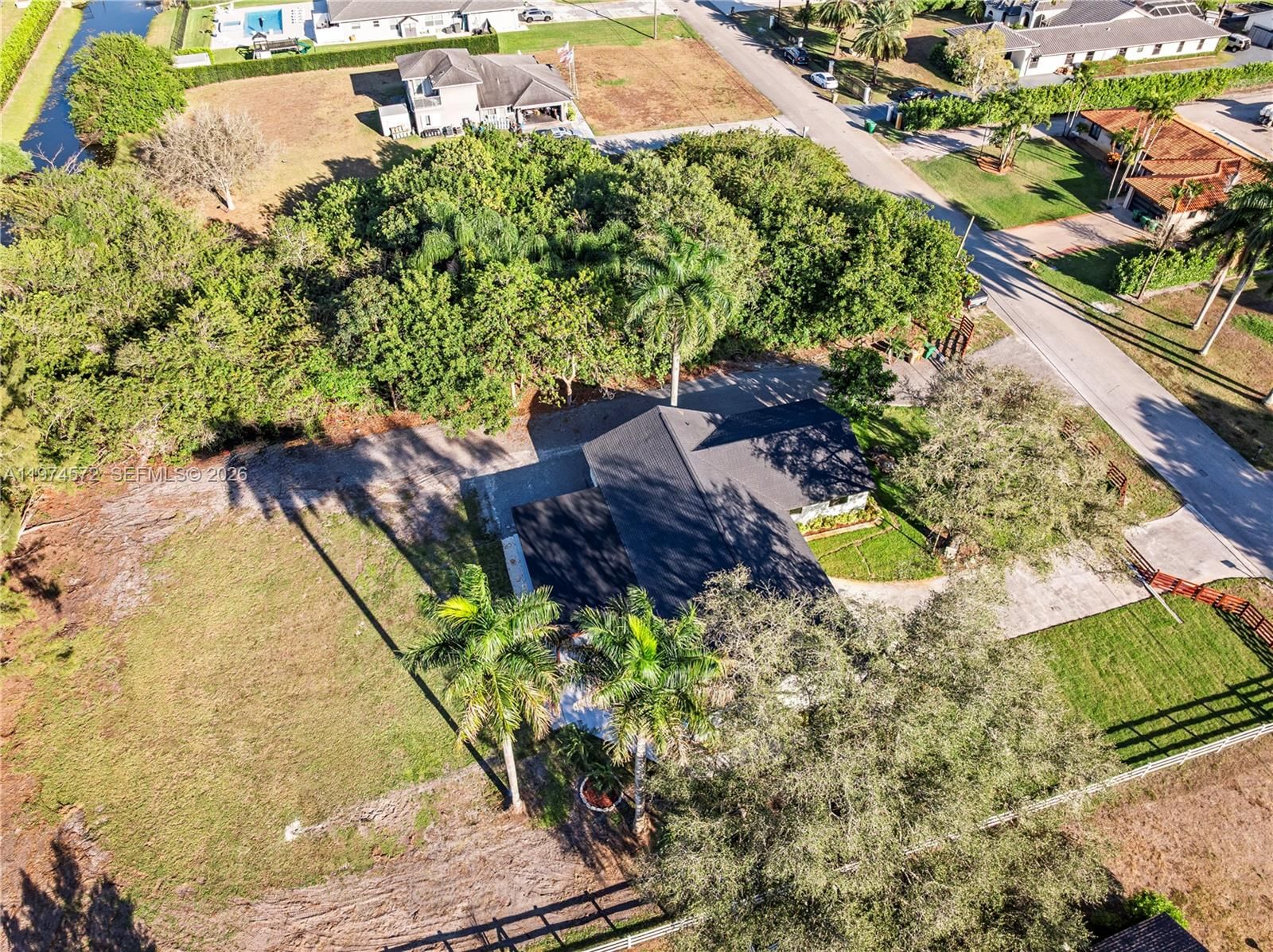 Real estate property located at 15131 31st Ct, Broward, Fla Fruit Lands Co Sub No, Davie, FL