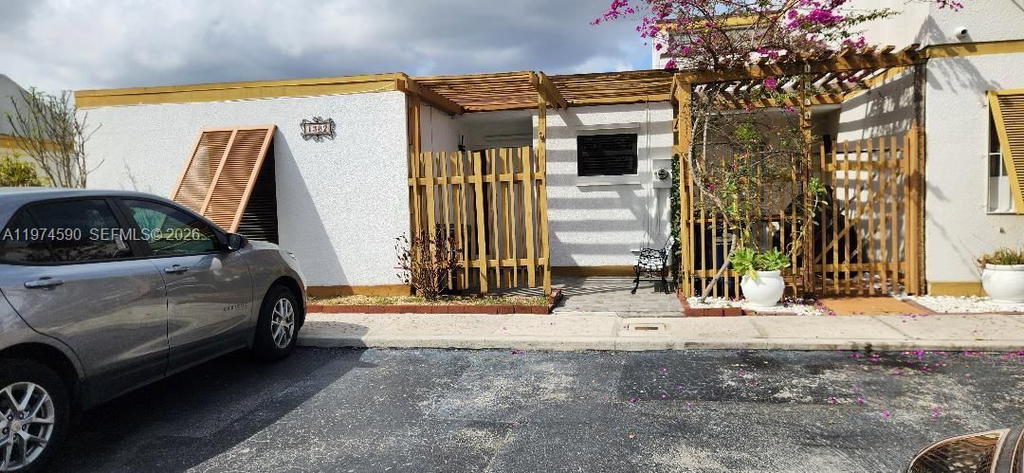 Real estate property located at 1382 131st Place Cir E, Miami-dade, Trail Run Sec 2, Miami, FL