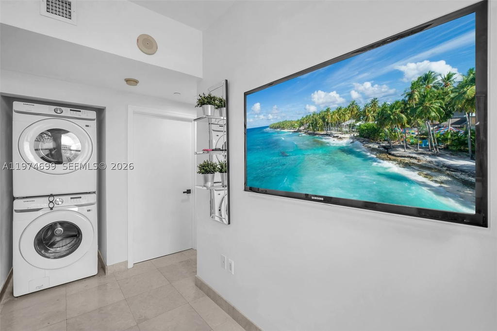 Real estate property located at 4100 Salzedo St #519, Miami-dade, One Village Place Condo, Coral Gables, FL