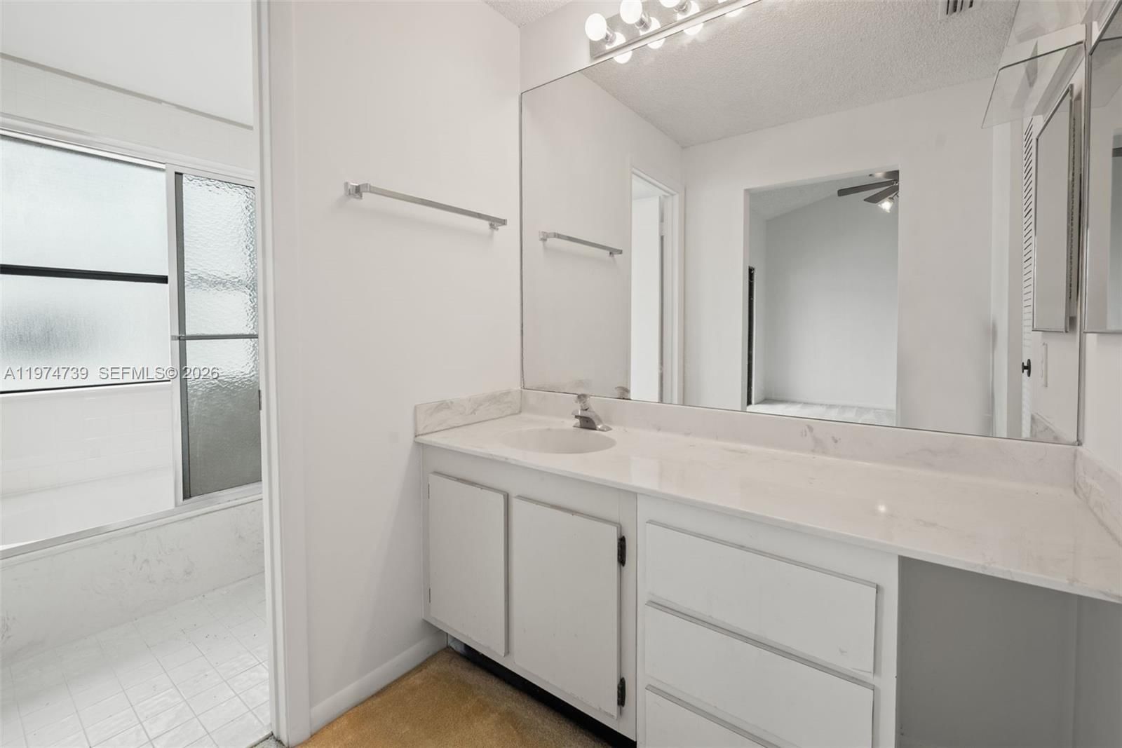 Real estate property located at 21190 Mainsail Cir #17A, Miami-dade, La Mirage Of Harbor Vilg, Aventura, FL