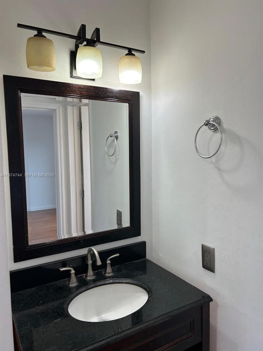 Real estate property located at 7904 West Dr #508, Miami-dade, Bayshore Yacht & Tennis C, North Bay Village, FL