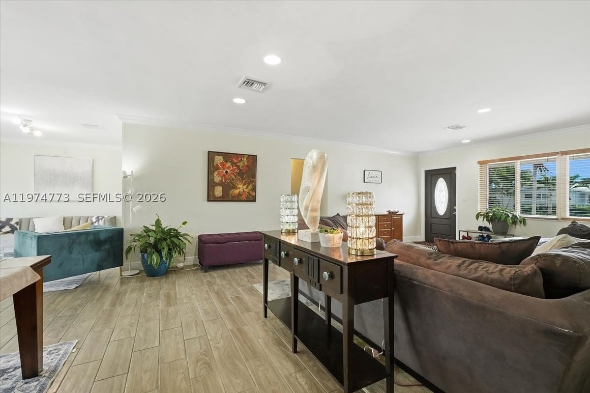 Real estate property located at 4925 Tyler St, Broward, Hollywood Hills, Hollywood, FL