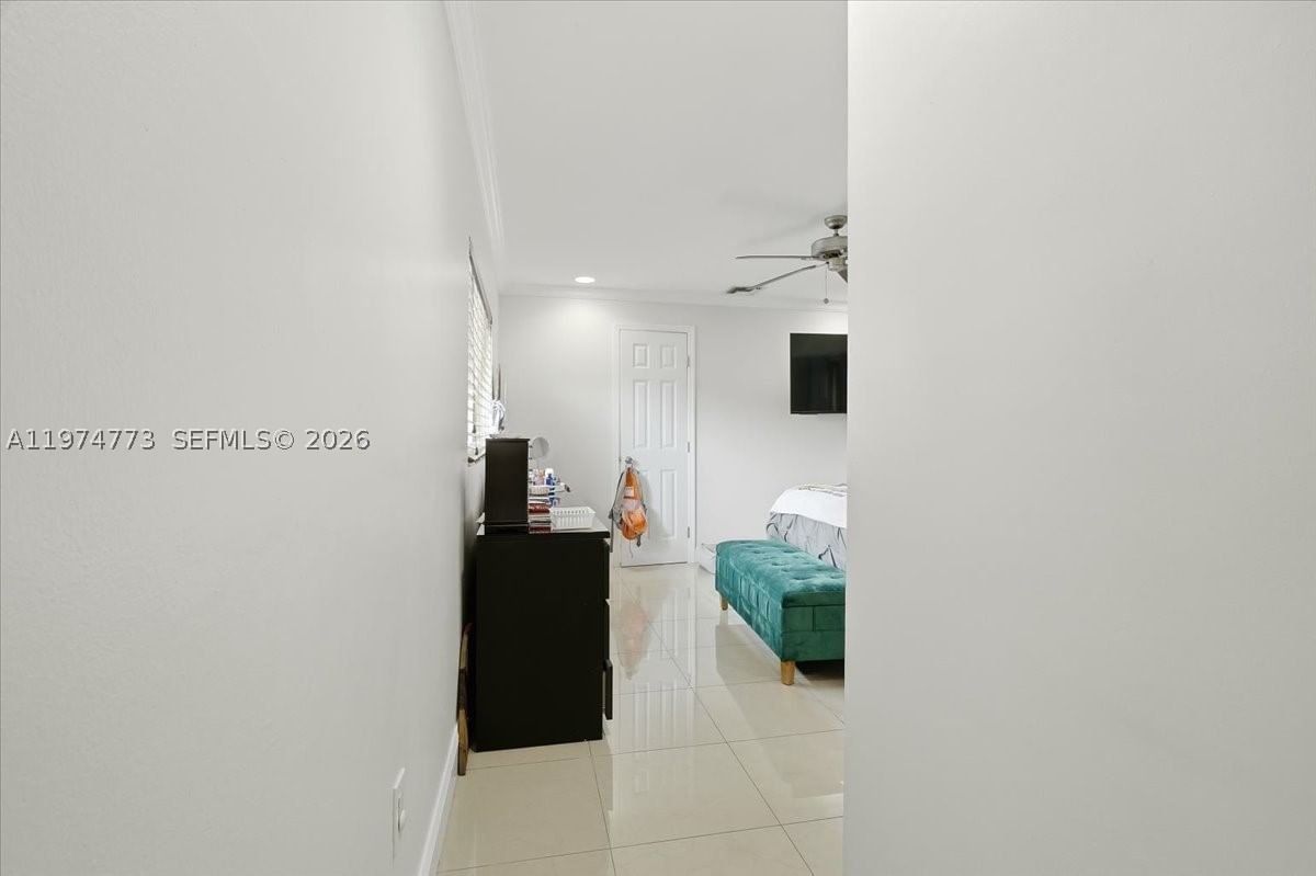Real estate property located at 4925 Tyler St, Broward, Hollywood Hills, Hollywood, FL