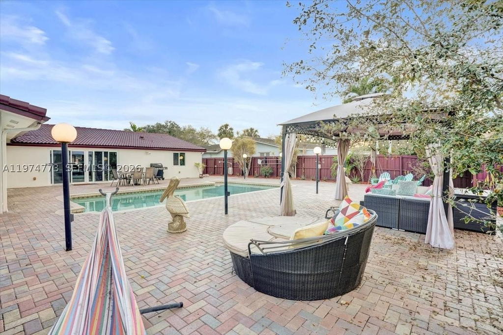 Real estate property located at 4925 Tyler St, Broward, Hollywood Hills, Hollywood, FL