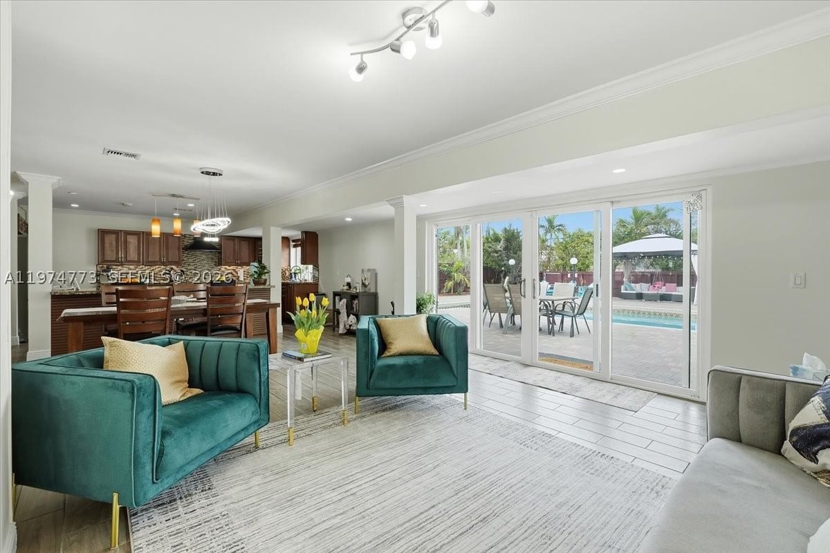 Real estate property located at 4925 Tyler St, Broward, Hollywood Hills, Hollywood, FL
