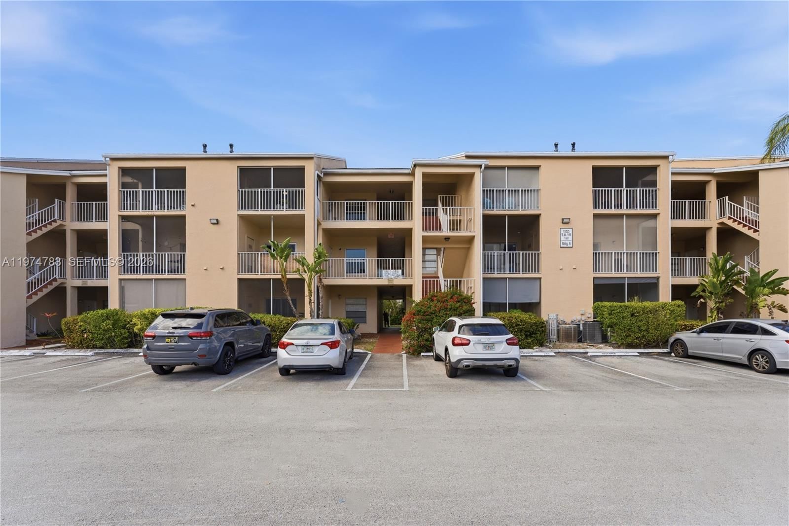 Real estate property located at 15325 106th Ter #627, Miami-dade, Hammocks Trails Condo, Miami, FL