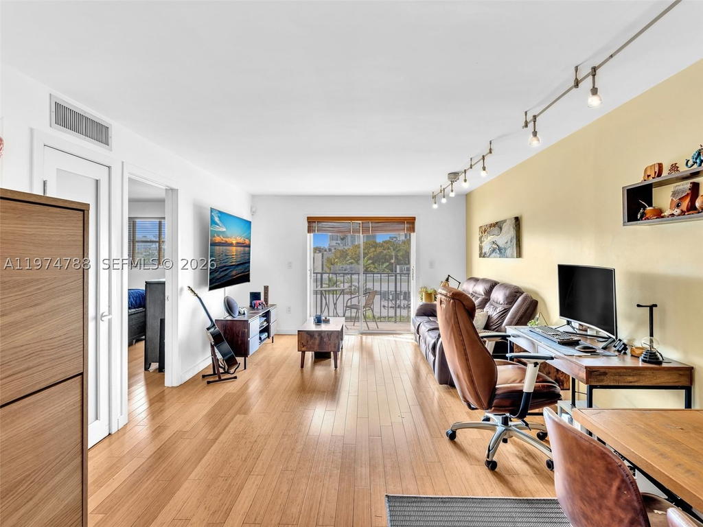 Real estate property located at 1236 Alton Rd #402, Miami-dade, Alton Star Condo, Miami Beach, FL