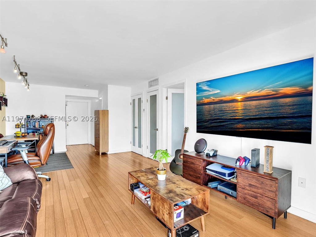 Real estate property located at 1236 Alton Rd #402, Miami-dade, Alton Star Condo, Miami Beach, FL