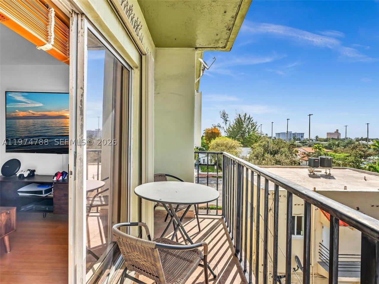 Real estate property located at 1236 Alton Rd #402, Miami-dade, Alton Star Condo, Miami Beach, FL