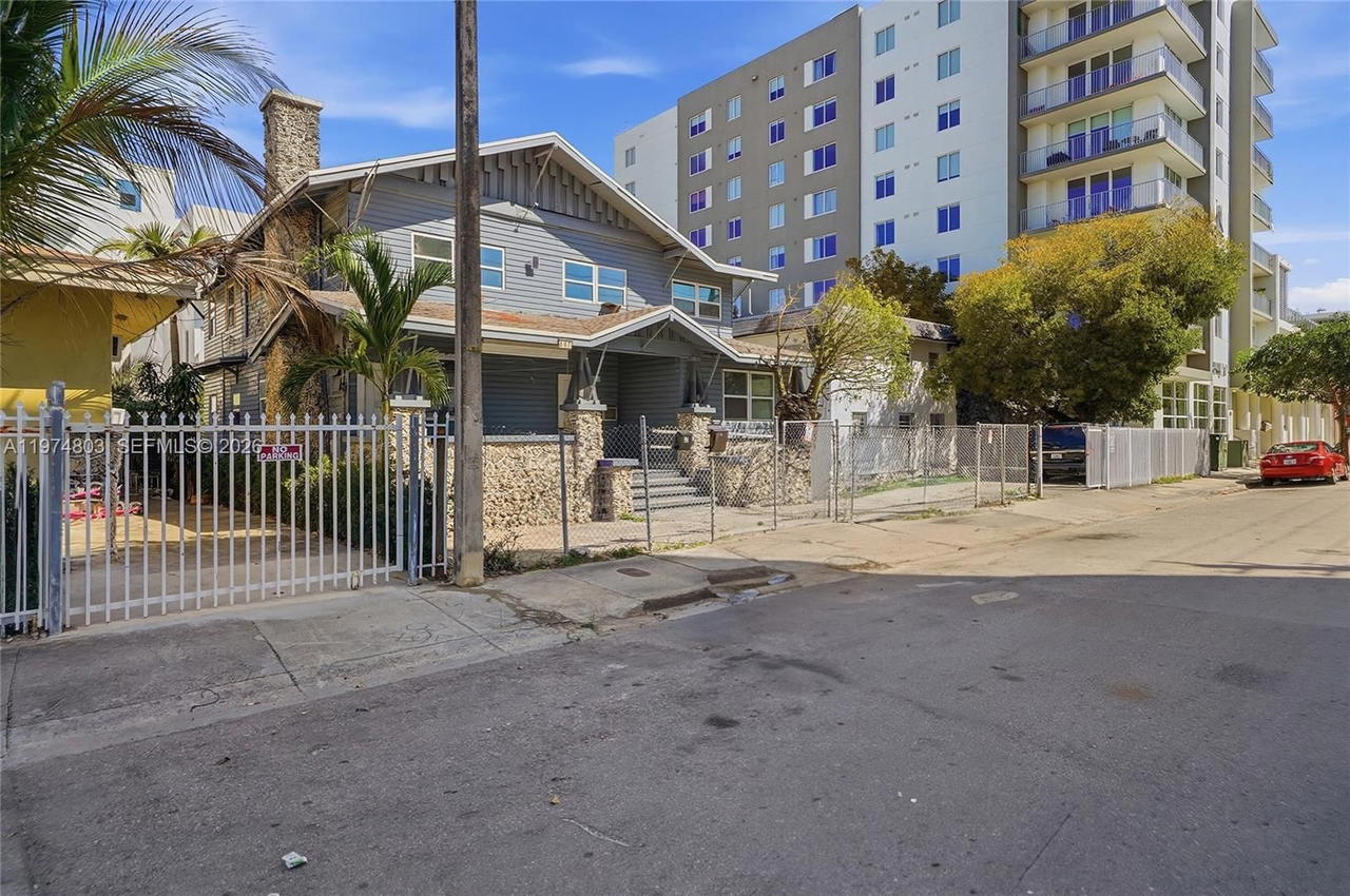 Real estate property located at 667 1st St, Miami-dade, City Of Miami South, Miami, FL