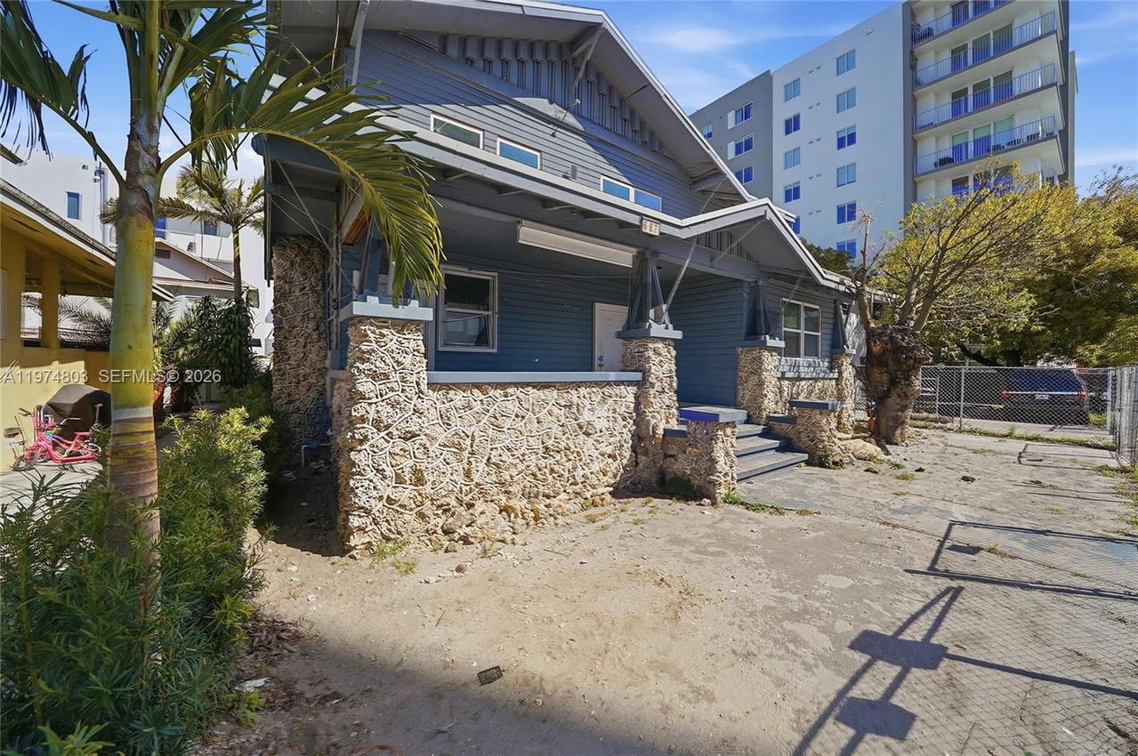 Real estate property located at 667 1st St, Miami-dade, City Of Miami South, Miami, FL