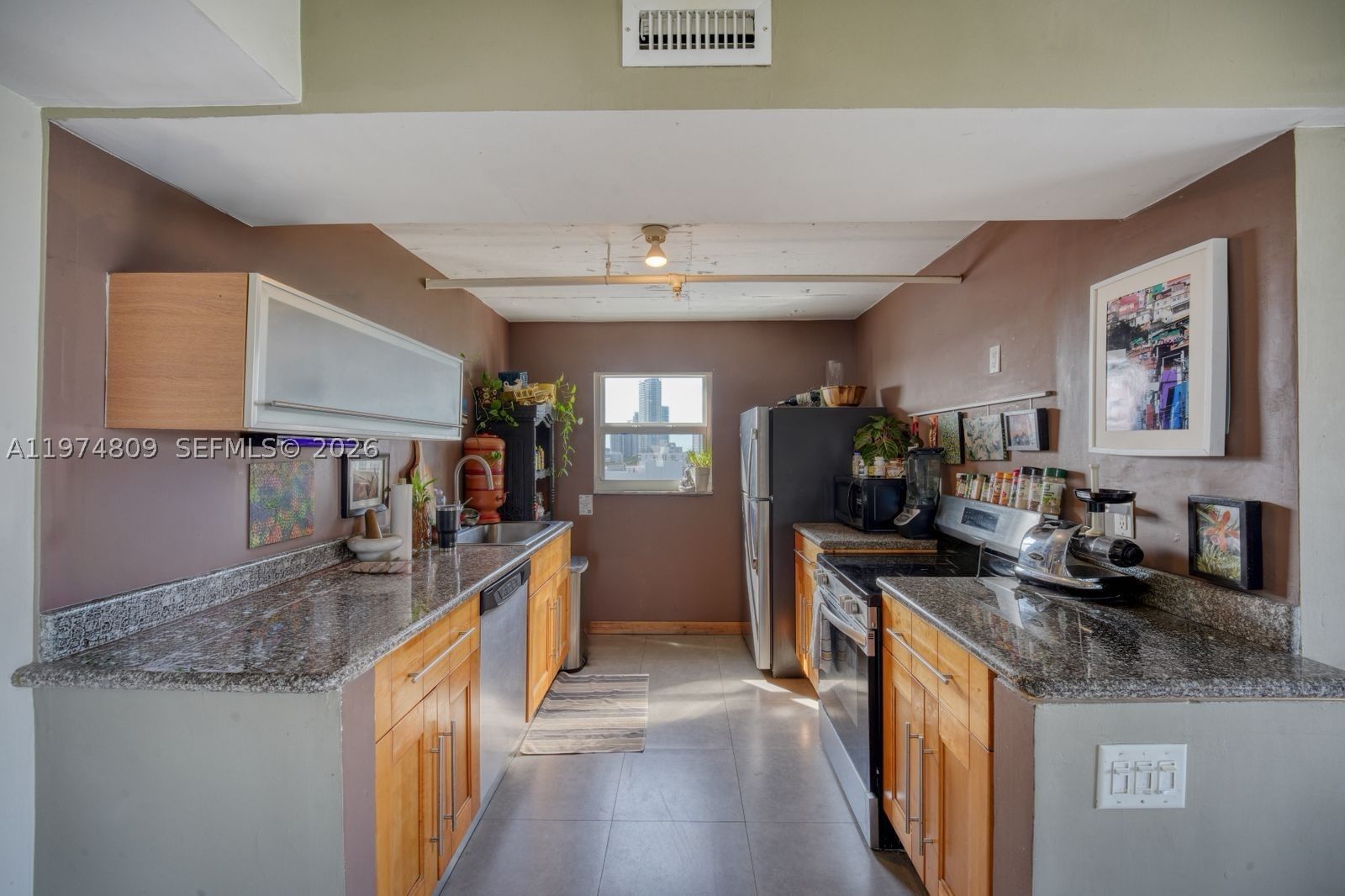 Real estate property located at 1345 West Ave #1004, Miami-dade, Golden West Condo, Miami Beach, FL