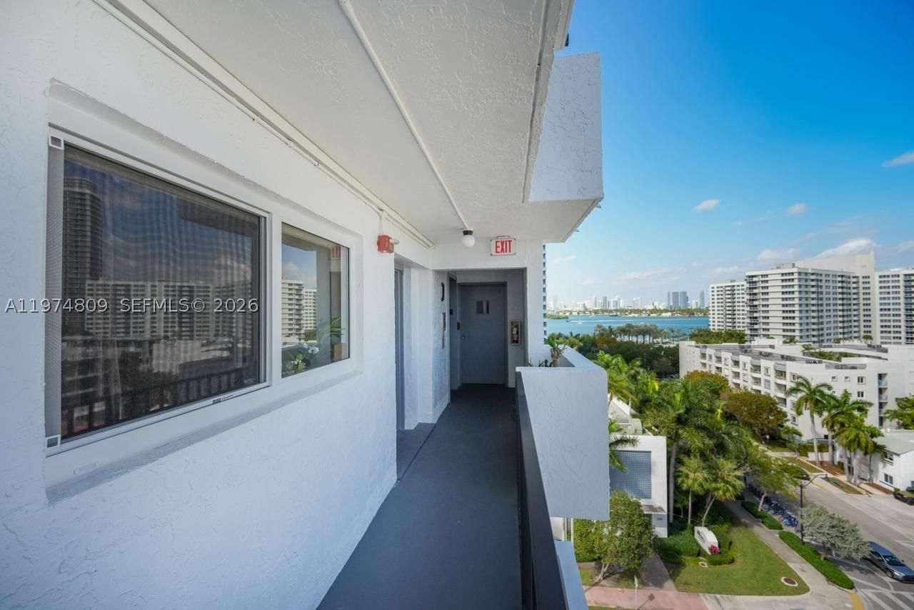 Real estate property located at 1345 West Ave #1004, Miami-dade, Golden West Condo, Miami Beach, FL