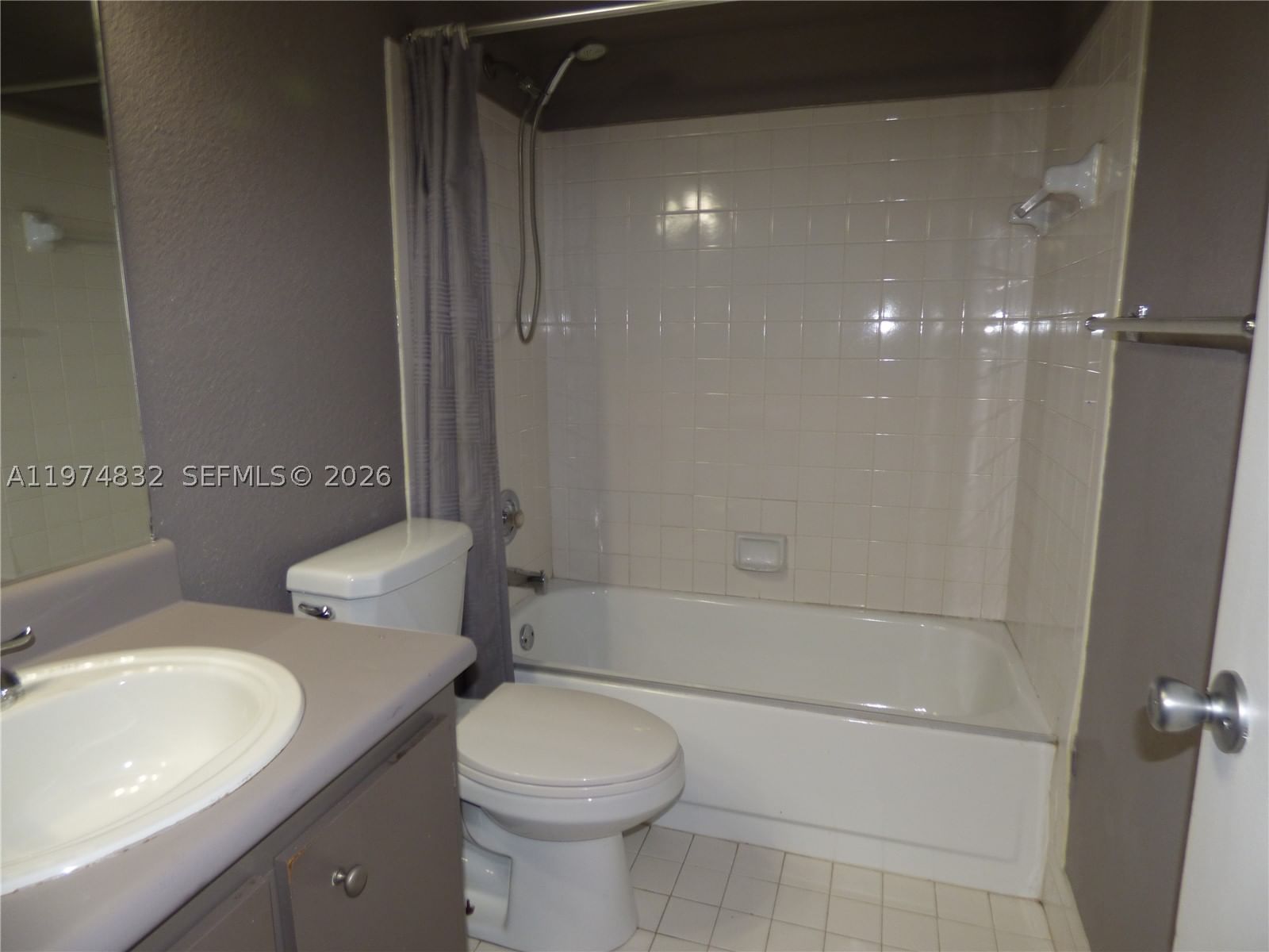 Real estate property located at 20140 3rd Ct #1, Miami-dade, Quatraine Condo Iii, Miami, FL