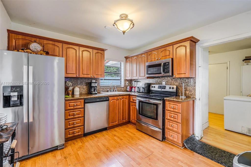 Real estate property located at 11751 30th St, Miami-dade, Southern Estates 13th Add, Miami, FL