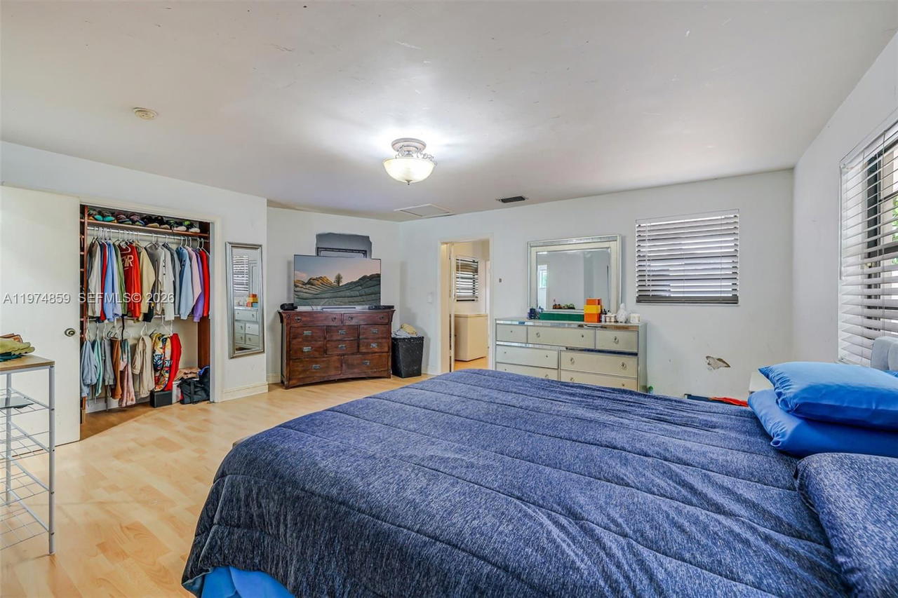 Real estate property located at 11751 30th St, Miami-dade, Southern Estates 13th Add, Miami, FL